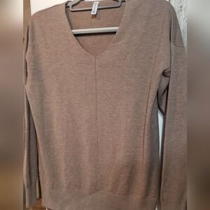Jouica V-neck Dark Tan Sweater Soft Cozy Layering Med Office Preppy